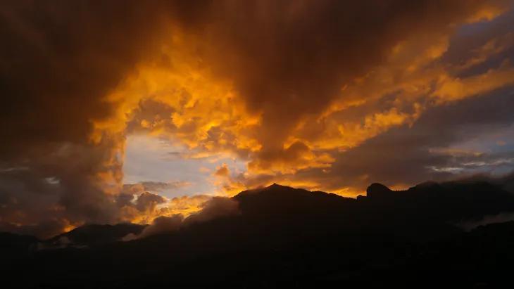 2018-08-13 Coucher de soleil sur les Bauges 1