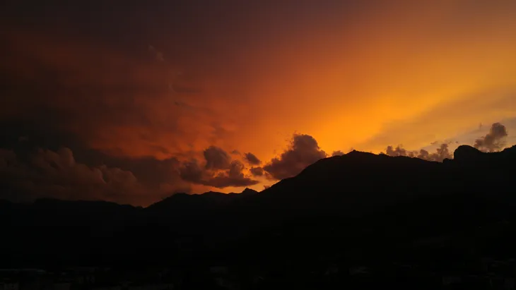 2019-07-07 Coucher de soleil sur les Bauges 1