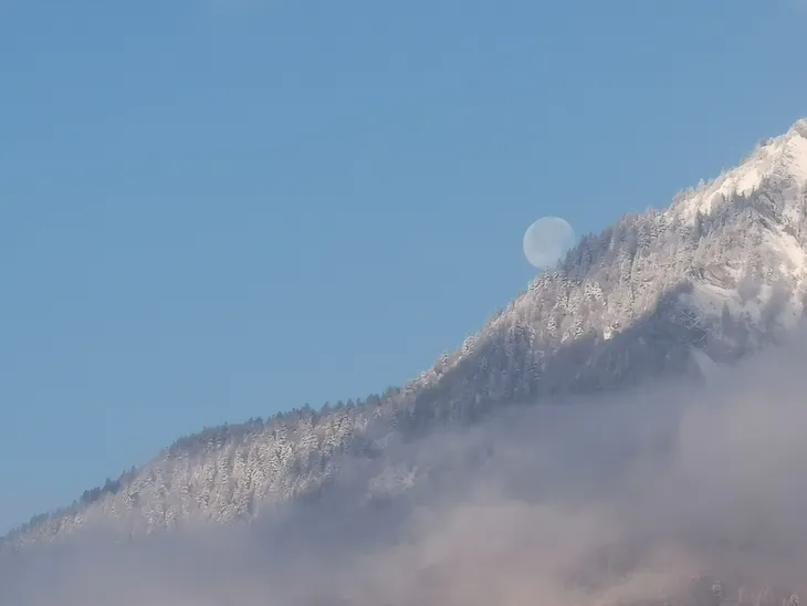 2020-12-03 Lune sur les pentes de la Belle Étoile