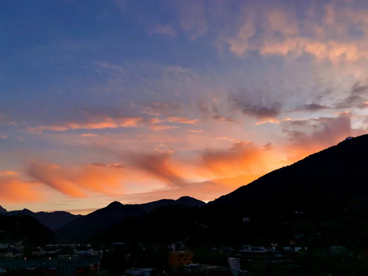 2025-04-04 Coucher de soleil sur les Bauges