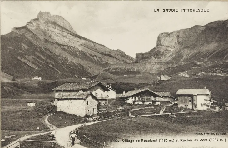 Village de Roselend (1480 m) et Rocher du Vent (2287 m) - Auguste et Ernest Pittier - 1899-1922