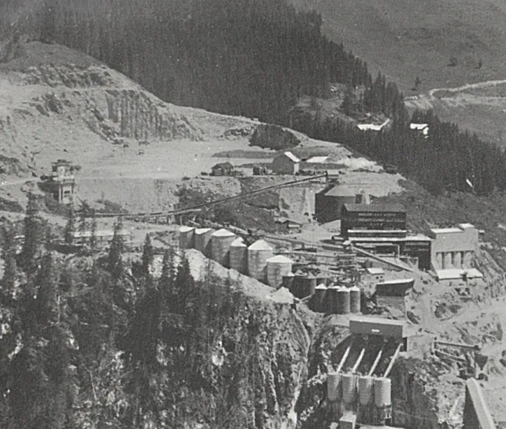 Carrières et installations de concassage et de stockage des agrégats