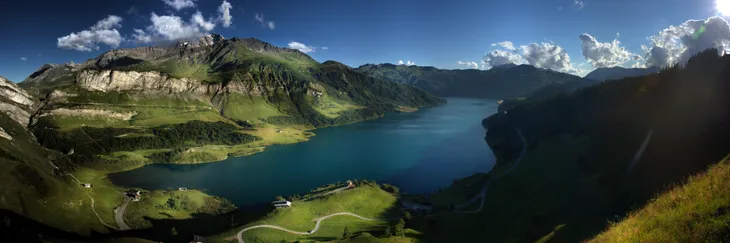 Lac de Roselend en été