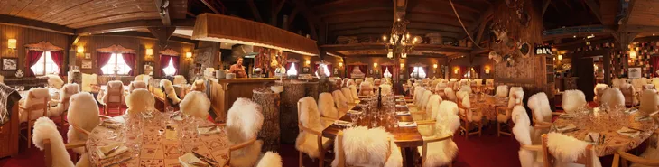 Panoramique de la salle de restaurant